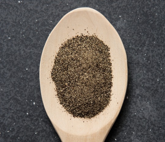 https://niblackfoods.com/wp-content/uploads/2020/07/saigon-ground-black-pepper-in-wood-spoon.jpg